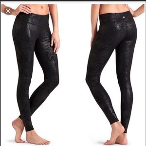 XL Shimmery Black Athleta Chaturanga Leggings